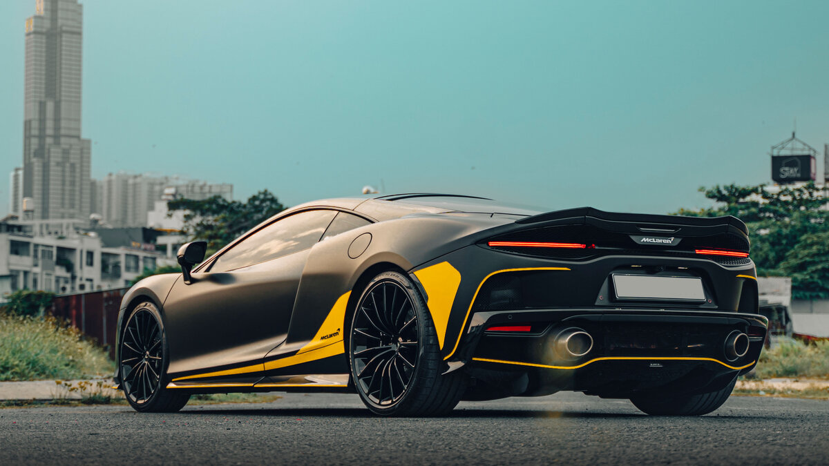 McLaren GT - Black Satin Wrap - img 19