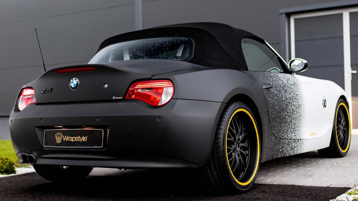 BMW Z4 - Black & White Wrap - img 5