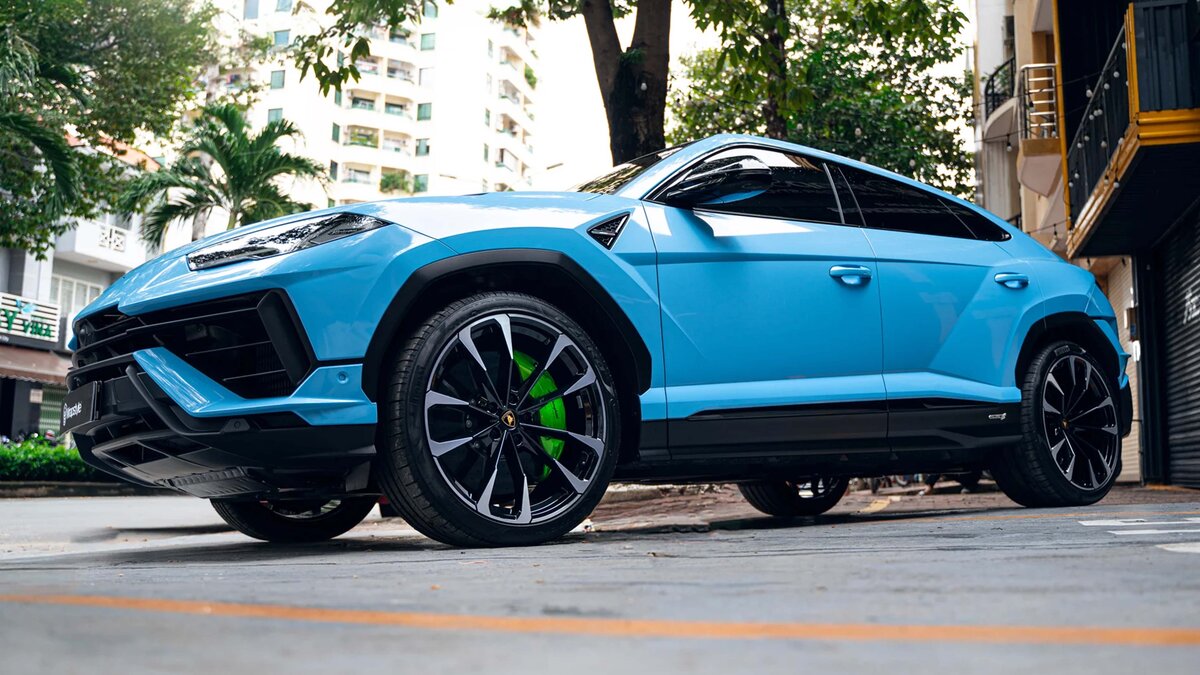 Lamborghini Urus S - Ice Blue Wrap - img 13